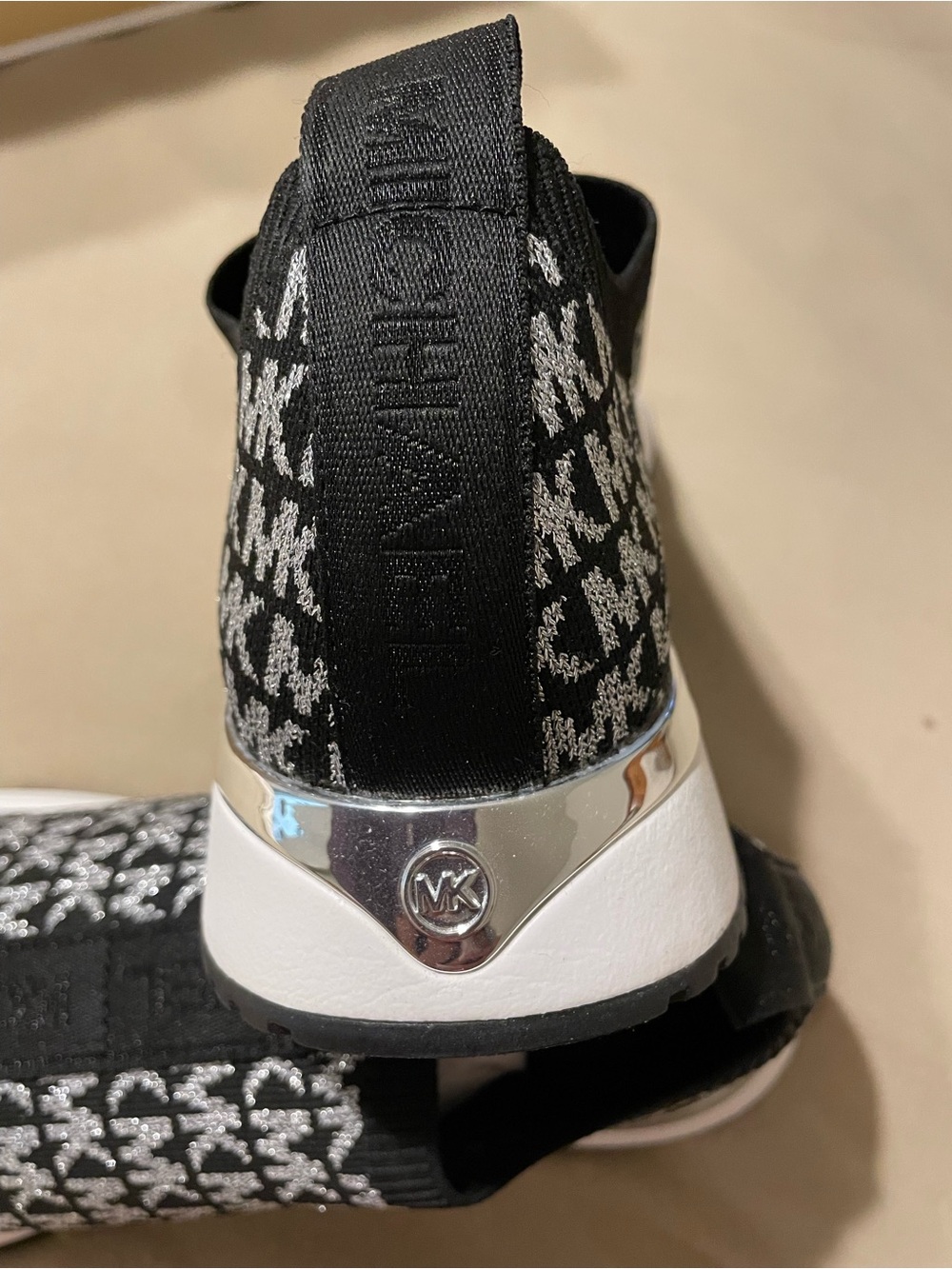 Michael Kors Black Silver MK Logo Slip On Sneakers Size 9 NIB - Picture 6 of 13